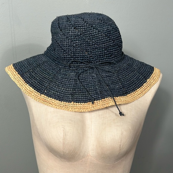 Lauren Ralph Lauren Navy Soft Straw Hat w cream trim size M - Picture 1 of 7
